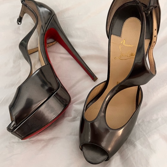 Christian Louboutin | Shoes | Christian Louboutin Size 38 2 | Poshmark